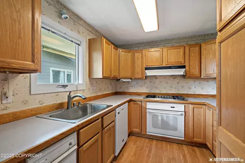 3201 E 43rd Ave, Anchorage, AK 99508 photo 18
