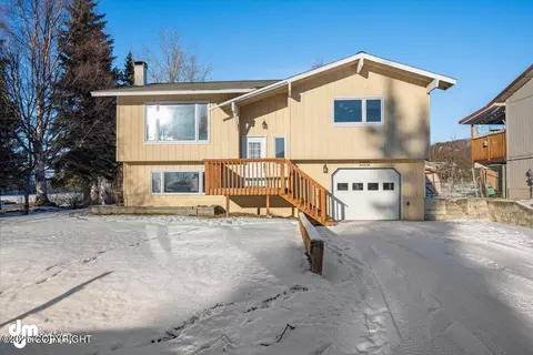 17747 Kantishna Dr, Eagle River, AK 99577