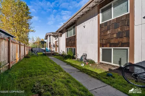 158 Dean Pl, Anchorage, AK 99504