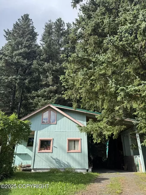 607 First Ave, Seward, AK 99664
