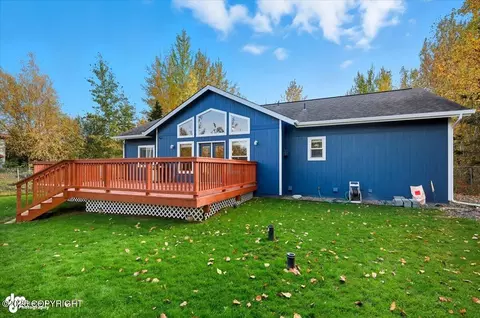 8825 E Central Pkwy, Palmer, AK 99645