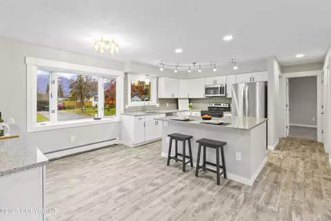 1406 Otter St, Anchorage, AK 99504