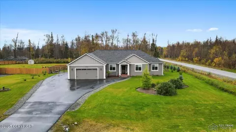 12034 E Quarterstrap Cir, Palmer, AK 99645