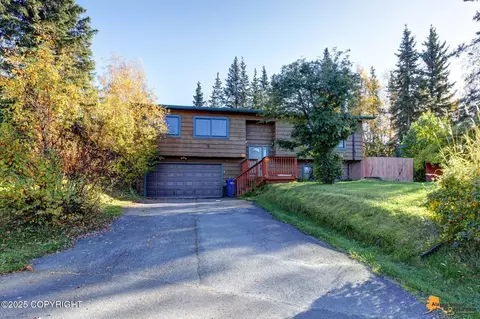 4530 Snowcup Cir, Anchorage, AK 99516