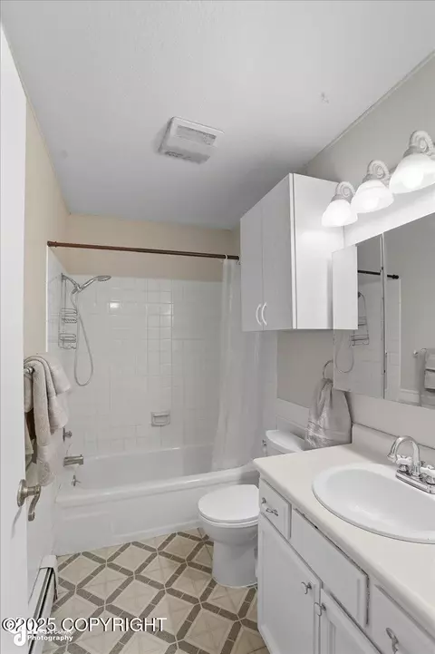 Bath - 231 Mccarrey St # 7A, Anchorage, AK 99508 photo 2 of 2