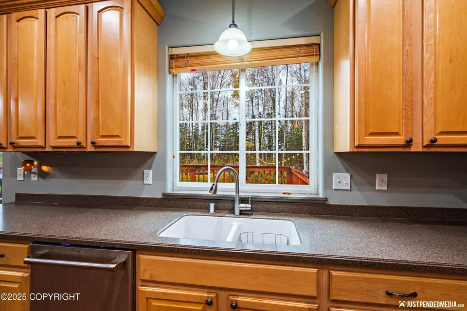 Kitchen - 3140 S Heritage Farm Rd, Wasilla, AK 99654 photo 3 of 5