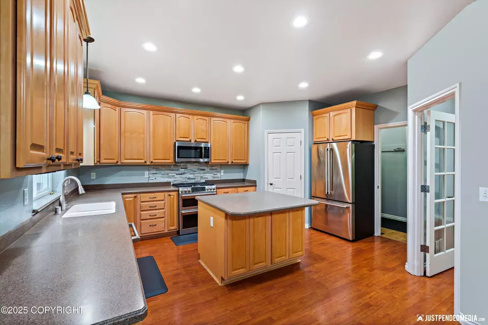 Kitchen - 3140 S Heritage Farm Rd, Wasilla, AK 99654 photo 1 of 5