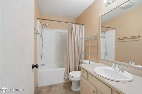 Bath - 3832 Sycamore Loop, Anchorage, AK 99504 photo 2 of 2