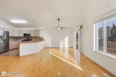 Living - 3832 Sycamore Loop, Anchorage, AK 99504 photo 5 of 9