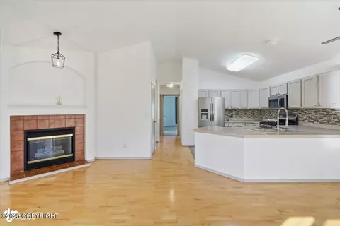 Living - 3832 Sycamore Loop, Anchorage, AK 99504 photo 7 of 9