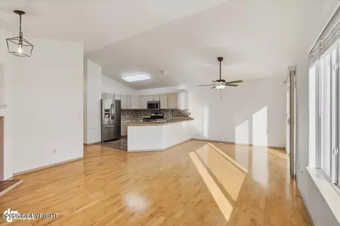 Living - 3832 Sycamore Loop, Anchorage, AK 99504 photo 4 of 9