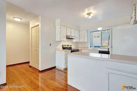 Kitchen - 400 E 24th Ave # 4, Anchorage, AK 99503 photo 1 of 5
