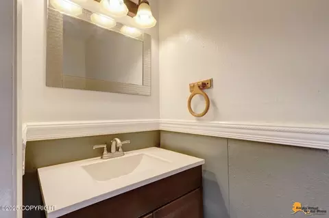 Bath - 400 E 24th Ave # 4, Anchorage, AK 99503 photo 1 of 2