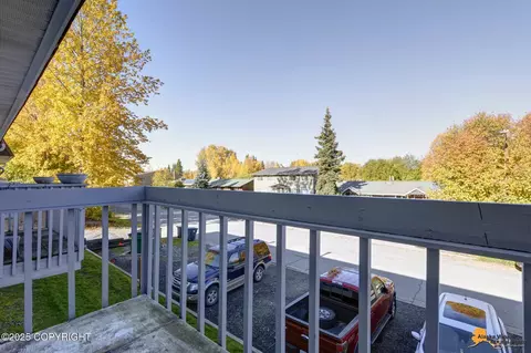 Exterior - 400 E 24th Ave # 4, Anchorage, AK 99503 photo 5 of 10
