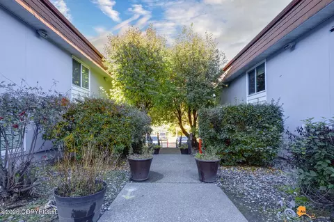 Exterior - 400 E 24th Ave # 4, Anchorage, AK 99503 photo 9 of 10