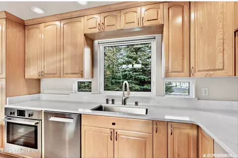 6460 Limestone Cir, Anchorage, AK 99507 photo 8