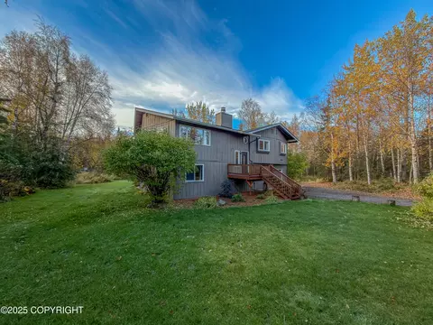 5640 Milrob Ave, Anchorage, AK 99507