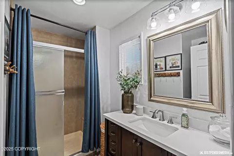 Bath - 1721 Commodore Dr, Anchorage, AK 99507 photo 2 of 4