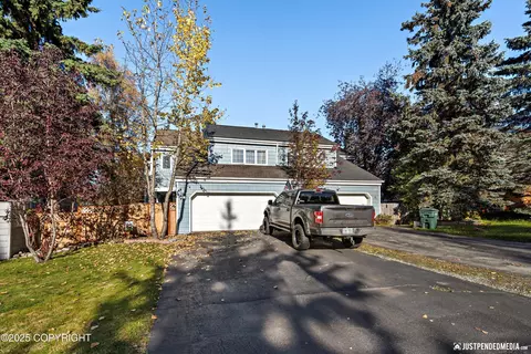 1721 Commodore Dr, Anchorage, AK 99507