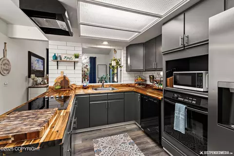 Kitchen - 1721 Commodore Dr, Anchorage, AK 99507 photo 6 of 6