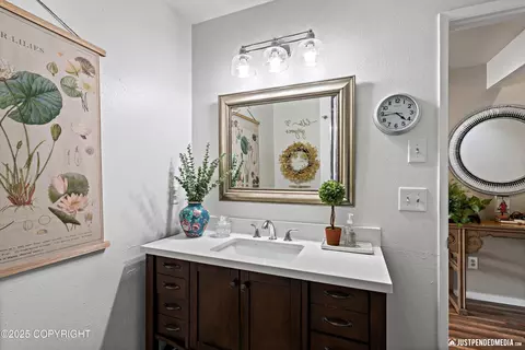 Bath - 1721 Commodore Dr, Anchorage, AK 99507 photo 4 of 4