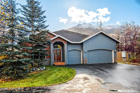 20436 Driftwood Bay Dr, Eagle River, AK 99577