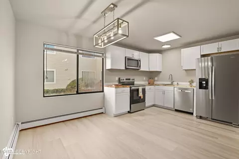 2224 Glacier St # 306, Anchorage, AK 99508