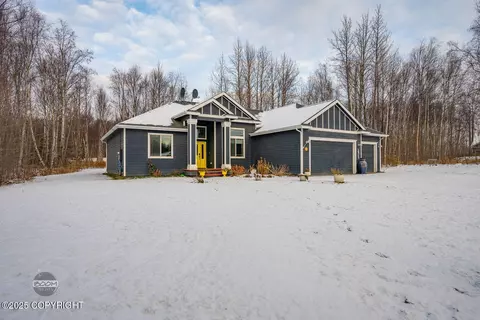 10727 E Meadowlark Cir, Palmer, AK 99645