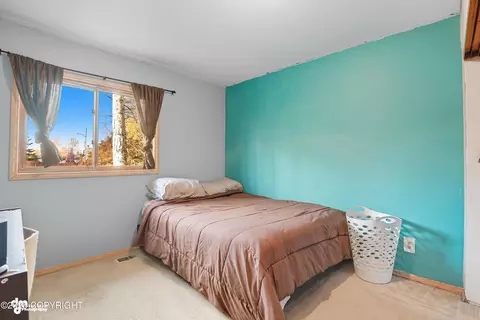 Bedroom - 8512 Cross Pointe Loop, Anchorage, AK 99504 photo 3 of 5