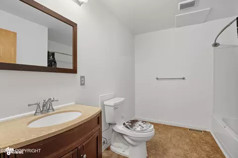 Bath - 8512 Cross Pointe Loop, Anchorage, AK 99504 photo 1 of 2