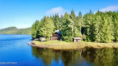 16 Steep Rd # A, Thorne Bay, AK 99919