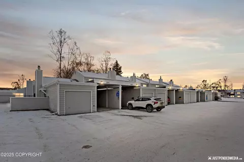 3251 Montpelier Ct # 10-H, Anchorage, AK 99503