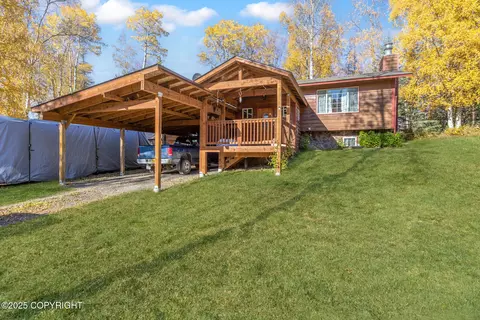 44530 Lumberjack Ln, Soldotna, AK 99669