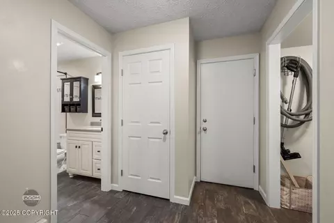 Entry Way - 9304 Biorka Cir, Eagle River, AK 99577 photo 8 of 8