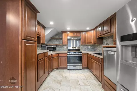 Kitchen - 9304 Biorka Cir, Eagle River, AK 99577 photo 1 of 5