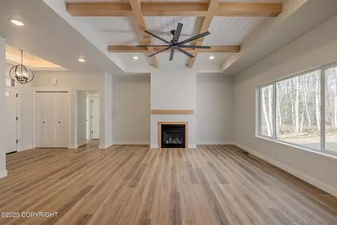 Living - 10285 E Heartland Loop, Palmer, AK 99645 photo 2 of 5