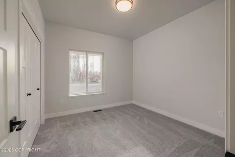 Bedroom - 10285 E Heartland Loop, Palmer, AK 99645 photo 3 of 6