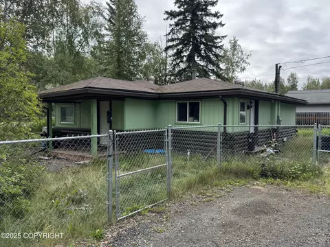 2435 Tanana Dr, North Pole, AK 99705