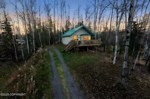 7721 W Golden Dr, Wasilla, AK 99623