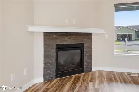 Living - 5579 Big Bend Loop, Anchorage, AK 99502 photo 5 of 6