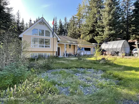 211 Benson Dr, Seward, AK 99664