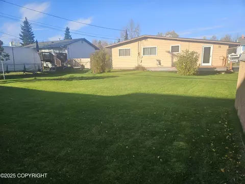 Exterior - 4338 E 9th Ave, Anchorage, AK 99508 photo 5 of 8