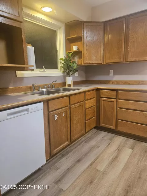 Kitchen - 4338 E 9th Ave, Anchorage, AK 99508 photo 1 of 3