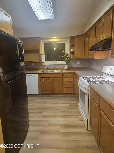 Kitchen - 4338 E 9th Ave, Anchorage, AK 99508 photo 3 of 3