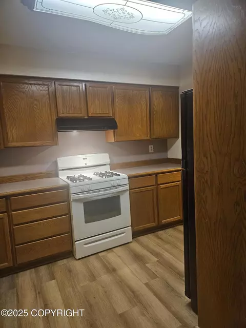 Kitchen - 4338 E 9th Ave, Anchorage, AK 99508 photo 2 of 3