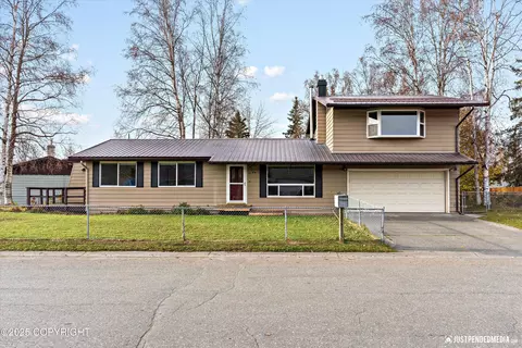 2144 Illian Ln, Anchorage, AK 99504