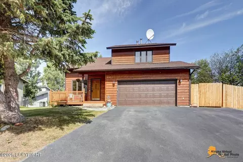 4011 Iona Cir, Anchorage, AK 99507