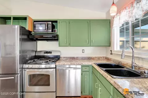 17415 Palos Verdes Dr, Eagle River, AK 99577 photo 8