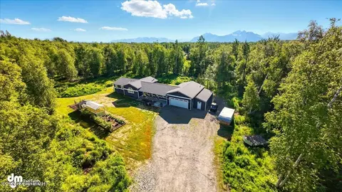 3915 W Demaree Cir, Wasilla, AK 99623