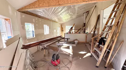 Entry Way - 15825 Bear Paw Rd, Ninilchik, AK 99639 photo 1 of 3